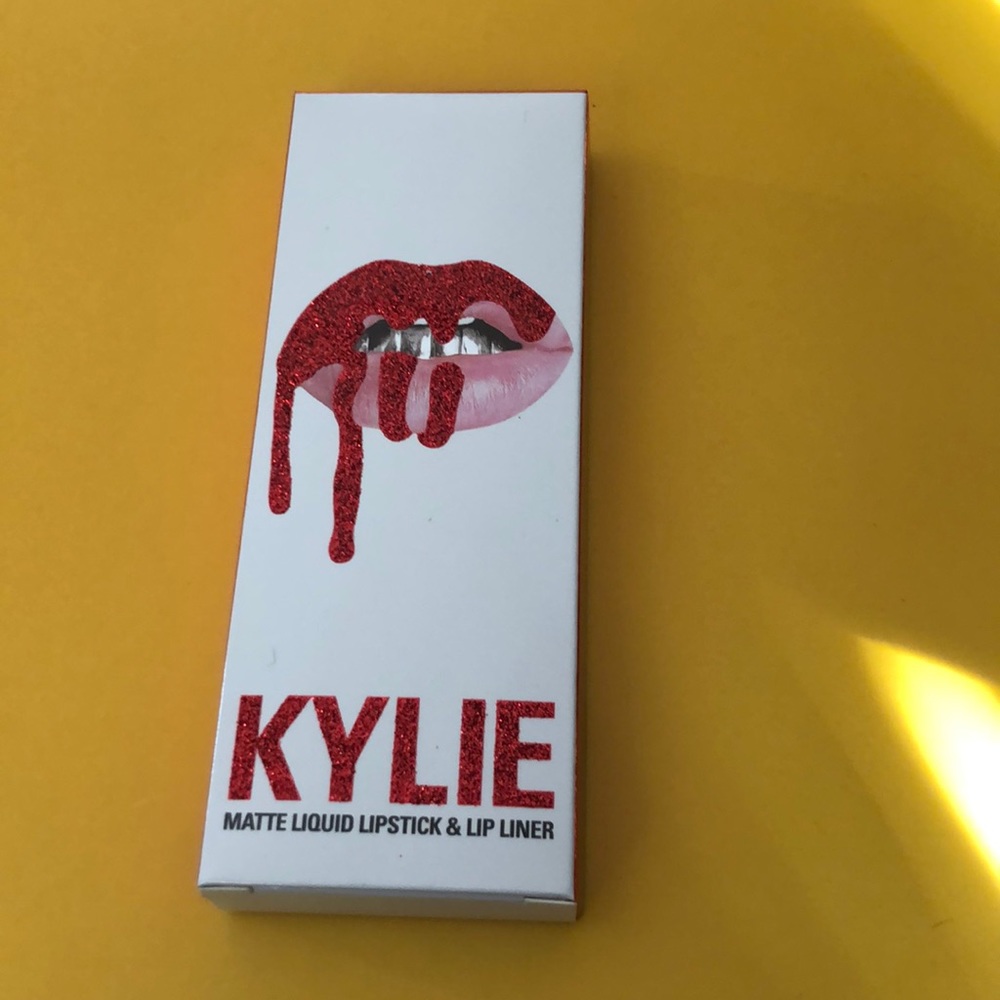 Kylie-Valentine lipstick